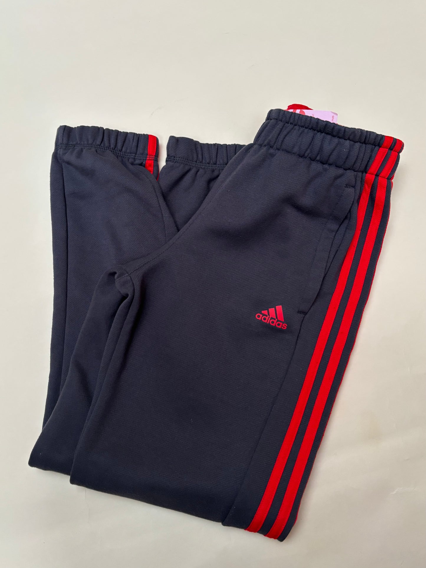 Adidas joggers (11/12 jaar)