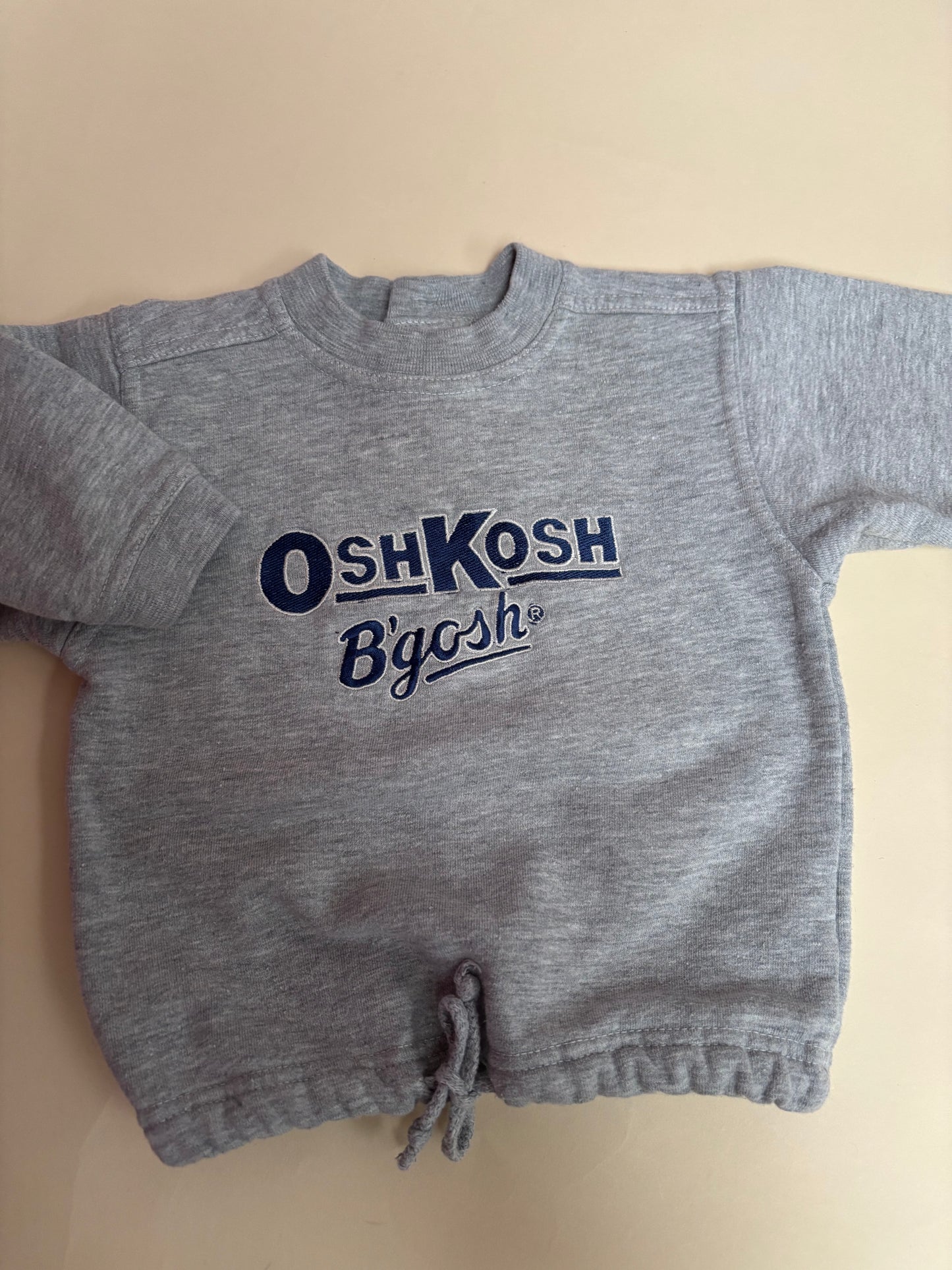 Oshkosh sweater (12/18 mnd)