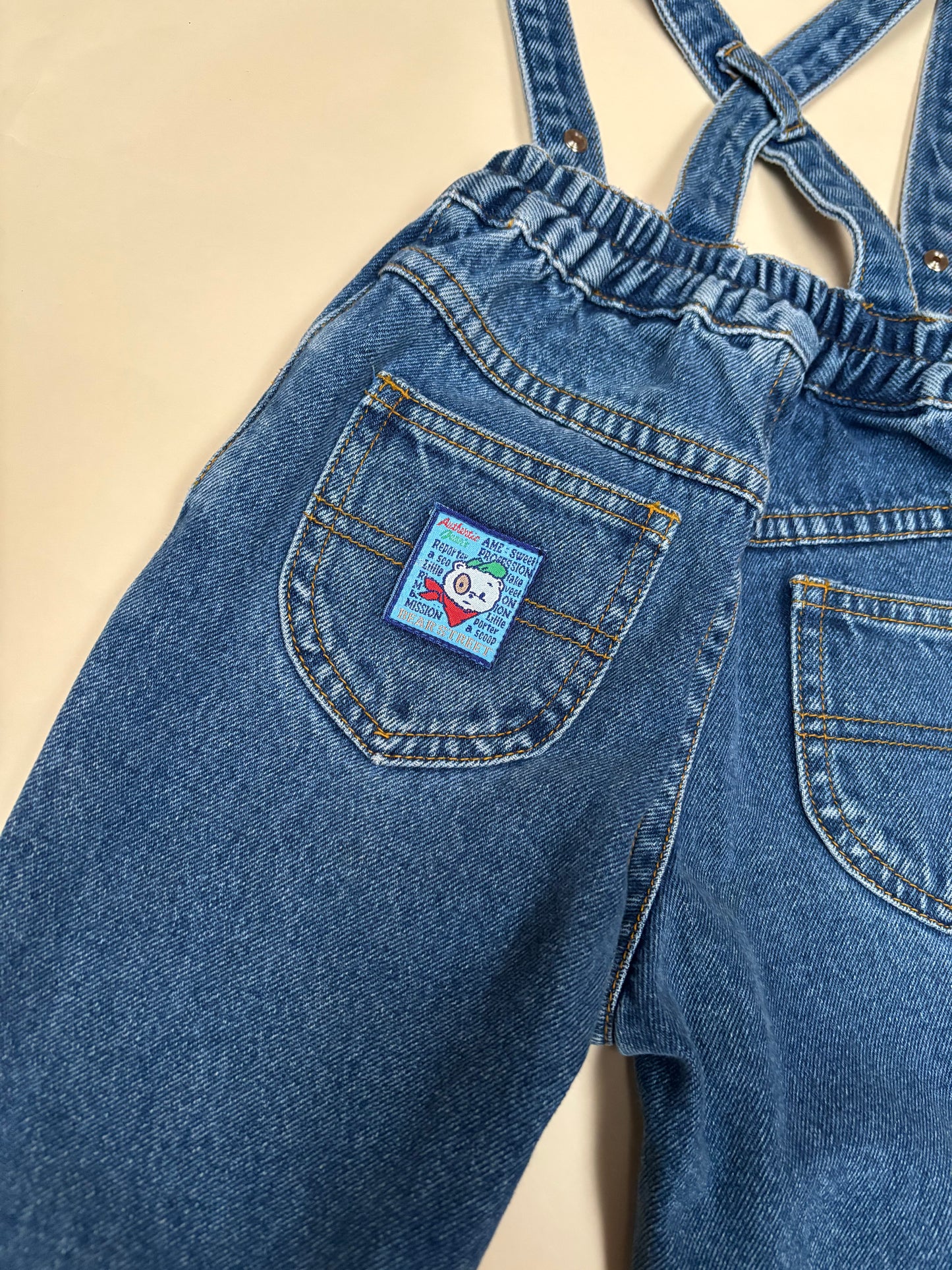 Jeans met bretellen (18/24 mnd)